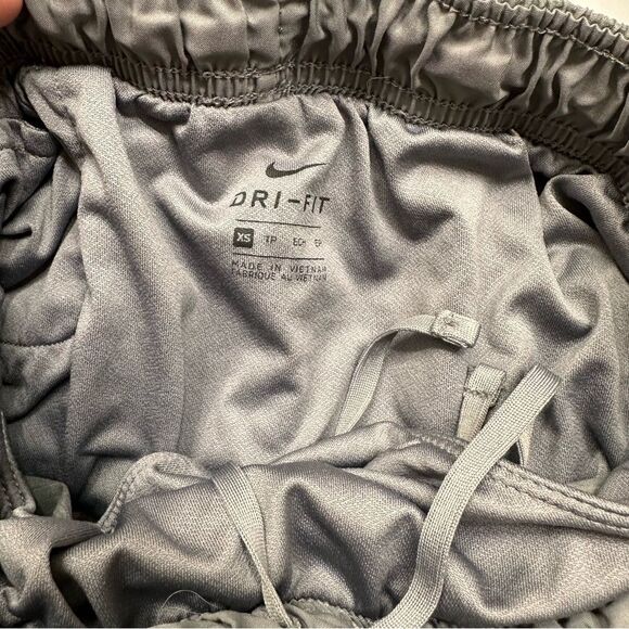 Nike Women`s Dry Tempo Running Shorts heather gray size XS - Picture 7 of 8